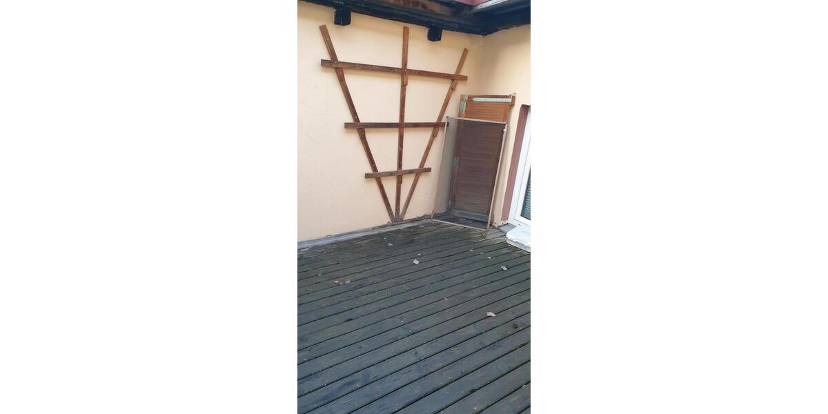 3 Zimmer Wohnung, Küche, Bad und Dachterrasse in 97653 Bisch 3 zimmer