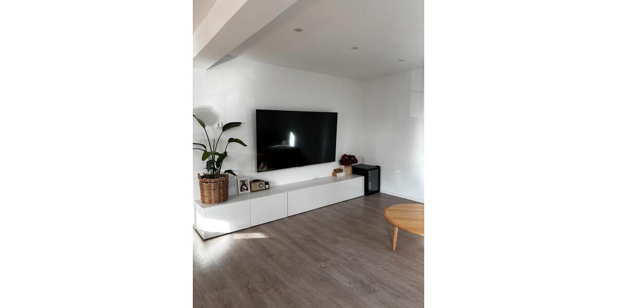 Einfamilienhaus Backnang - 3.5 Zimmer, 127 m&sup2;, 1.700&euro; | Angebot:25045034