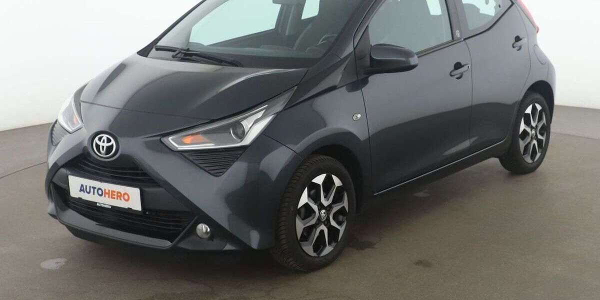 Toyota Aygo 52.110 km 12.910 &euro; Köln 50739