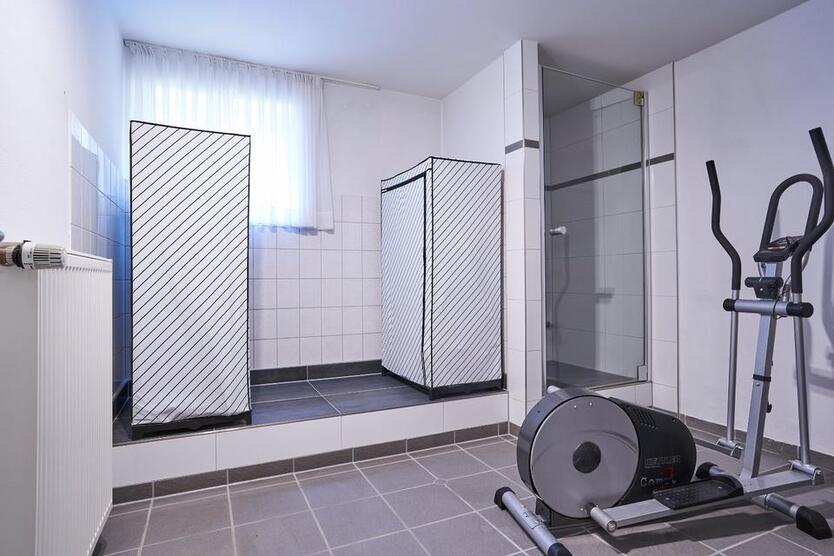 Einfamilienhaus mit Garten, Einbauküche, Garage und Keller zimmer