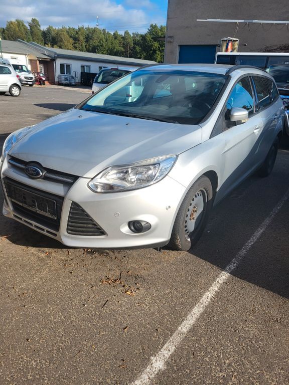 Ford Focus 121.260 km 3.800 € Rheinsberg 16831