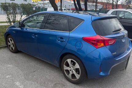 Toyota Auris 141.000 km 8.750 &euro; München 81927
