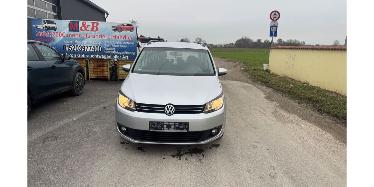 VW Touran 216.000 km 4.799 &euro; Schwandorf 92421
