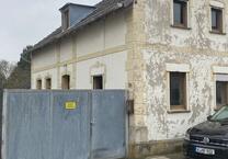 Renovierungsbedürftiges Haus mit Grundstück 1209 QM