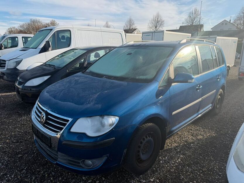 VW Touran 96.000 km 2.990 € Nersingen 89278