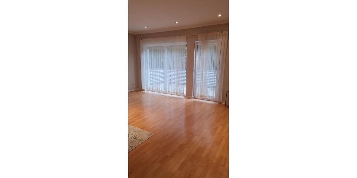 Etagenwohnung Altenstadt - 5 Zimmer, 195 m&sup2;, 1.900&euro; | Angebot:26331743