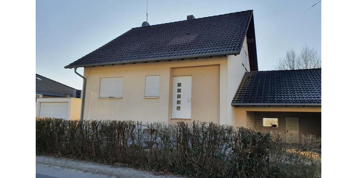 Einfamilienhaus mit zwei Doppelgaragen in Rimbach - Rohbauzustand zimmer