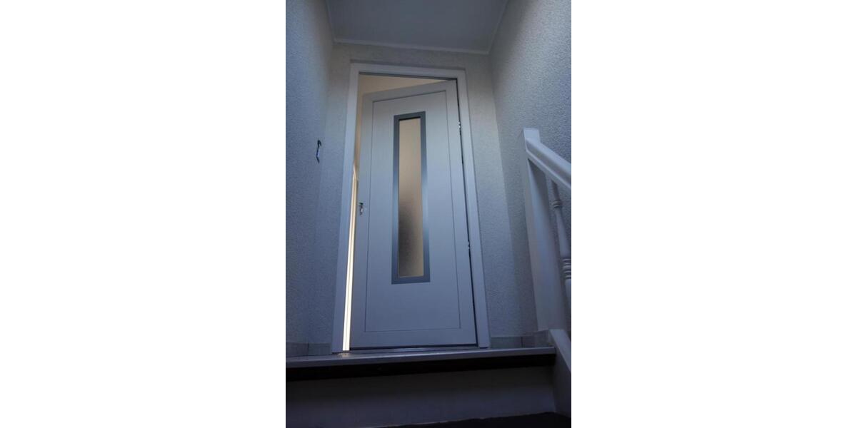 Schöne Wohnung im DG eines MFH zu verkaufen 2 zimmer