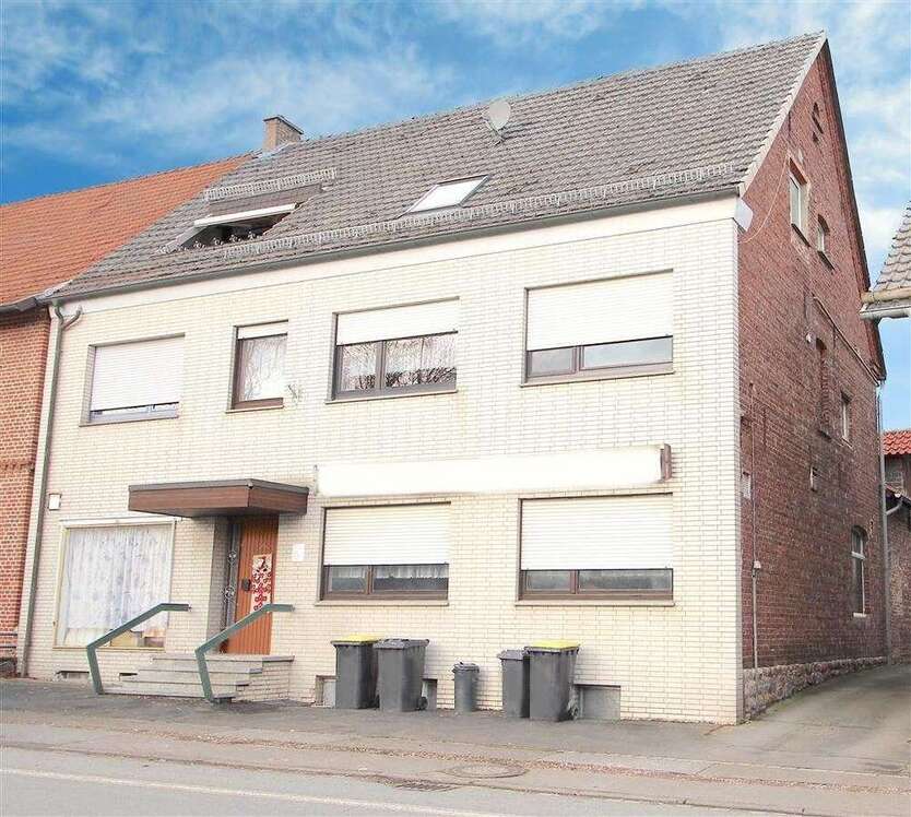 Haus zum Kaufen in Warburg 269.000 € 400 m²