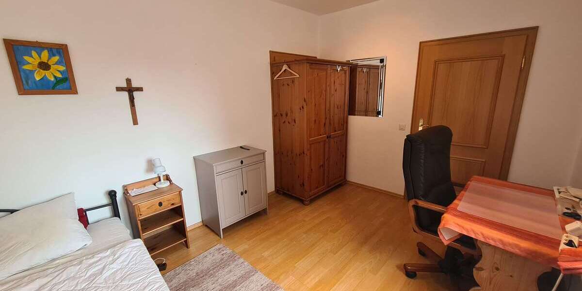 Etagenwohnung Neufahrn Mintraching-Grüneck - 1 Zimmer, 15 m&sup2;, 300&euro; | Angebot:25613150