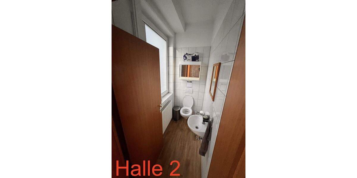 2 Gewerbehallen mit Büro- und Sozialflächen in verkehrsgünstiger Lage zimmer