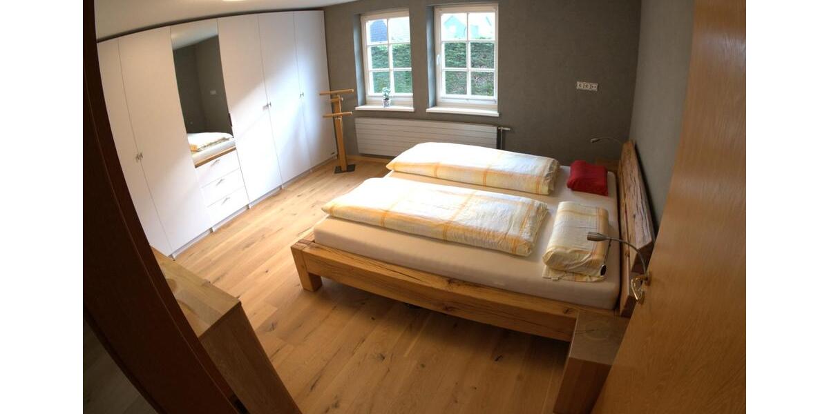 Etagenwohnung Eschershausen - 5 Zimmer, 156 m&sup2;, 230.000&euro; | Angebot:26563329