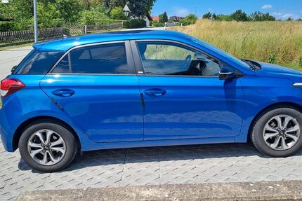 Hyundai i20 100.296 km 8.100 &euro; Vilshofen 94474