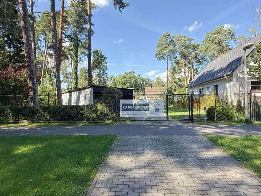 Grundstück zu verkaufen in Blankenfelde 227.500 € 948 m²