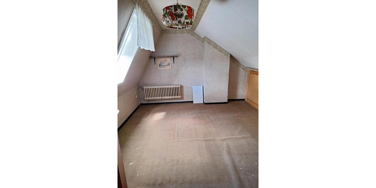 Reihenhaus Calden - 6 Zimmer, 120 m&sup2;, 199.000&euro; | Angebot:22302437