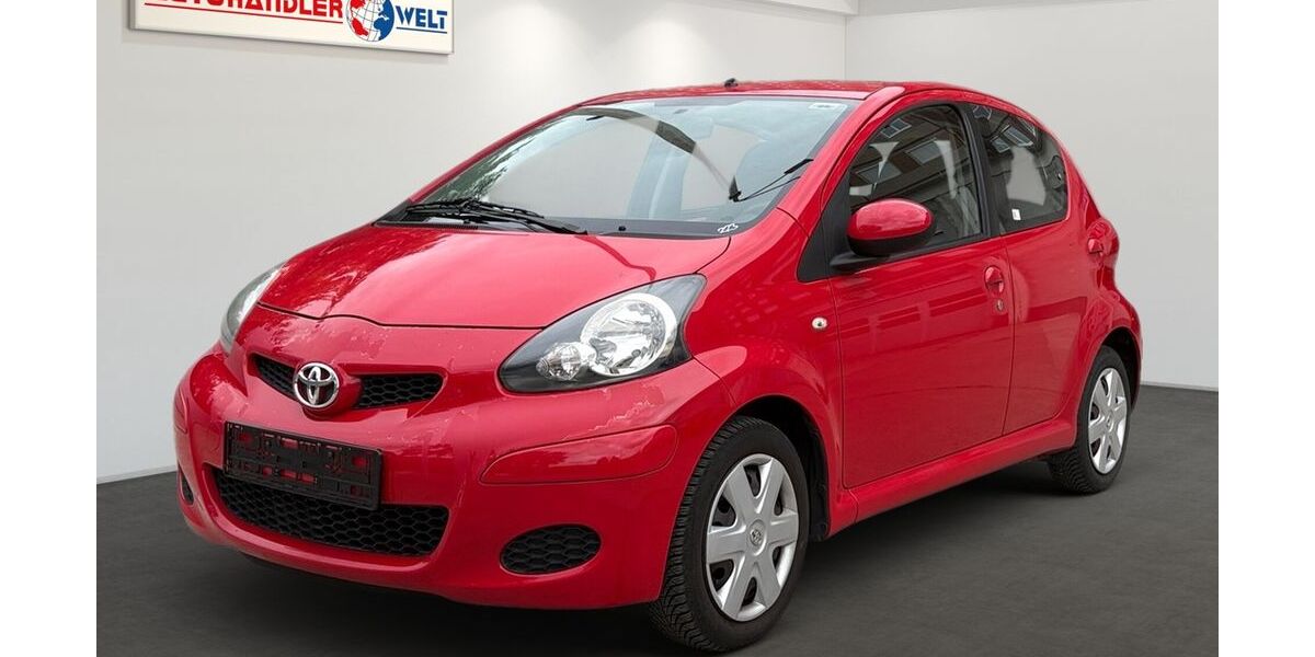 Toyota Aygo (X) 60.306 km 2.799 &euro; Berlin 12681