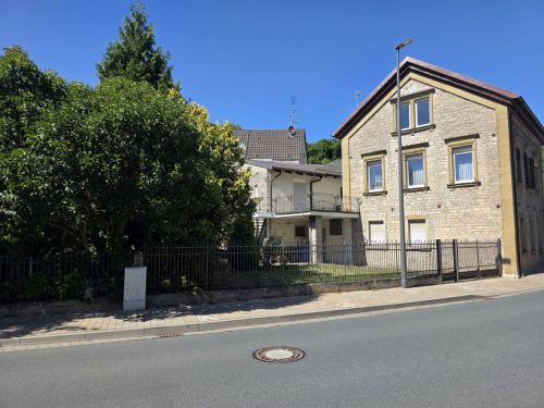 Großzügiges Einfamilienhaus mit Einliegerwohnung in 97450 Arnstein (ID 10527) 7 zimmer