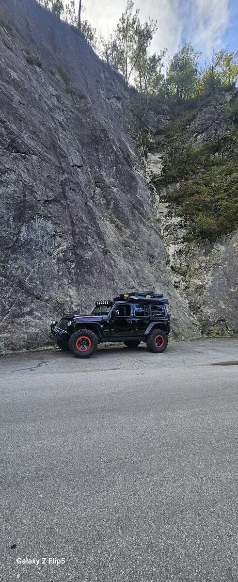 Jeep Wrangler 99.600 km 78.999 € Waltenhofen 87448