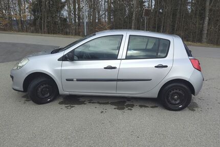 Renault Clio 151.000 km 1.100 &euro; Salem 88682