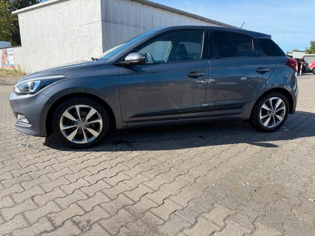 i20