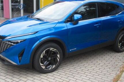 Nissan Qashqai 11.900 km 29.900 &euro; Cottbus 03044