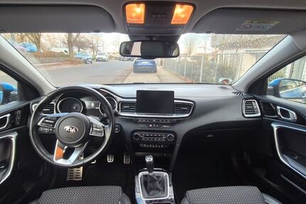 Kia ceed / Ceed 84.200 km 13.900 &euro; Bad Soden am Taunus 65812