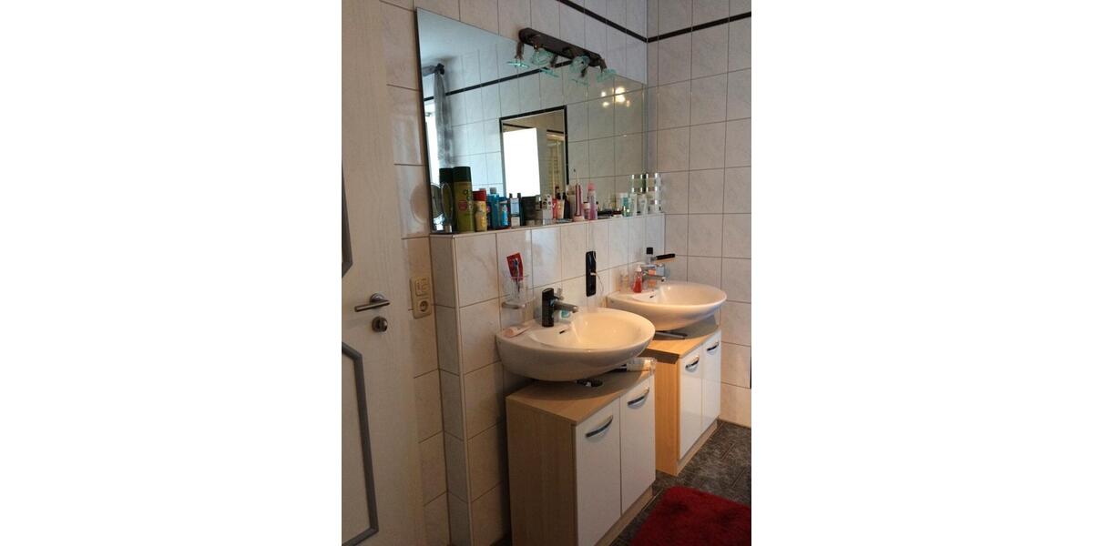 Doppelhaushälfte Freising Am Vogelherd - 5 Zimmer, 200 m&sup2;, 2.500&euro; | Angebot:25977750