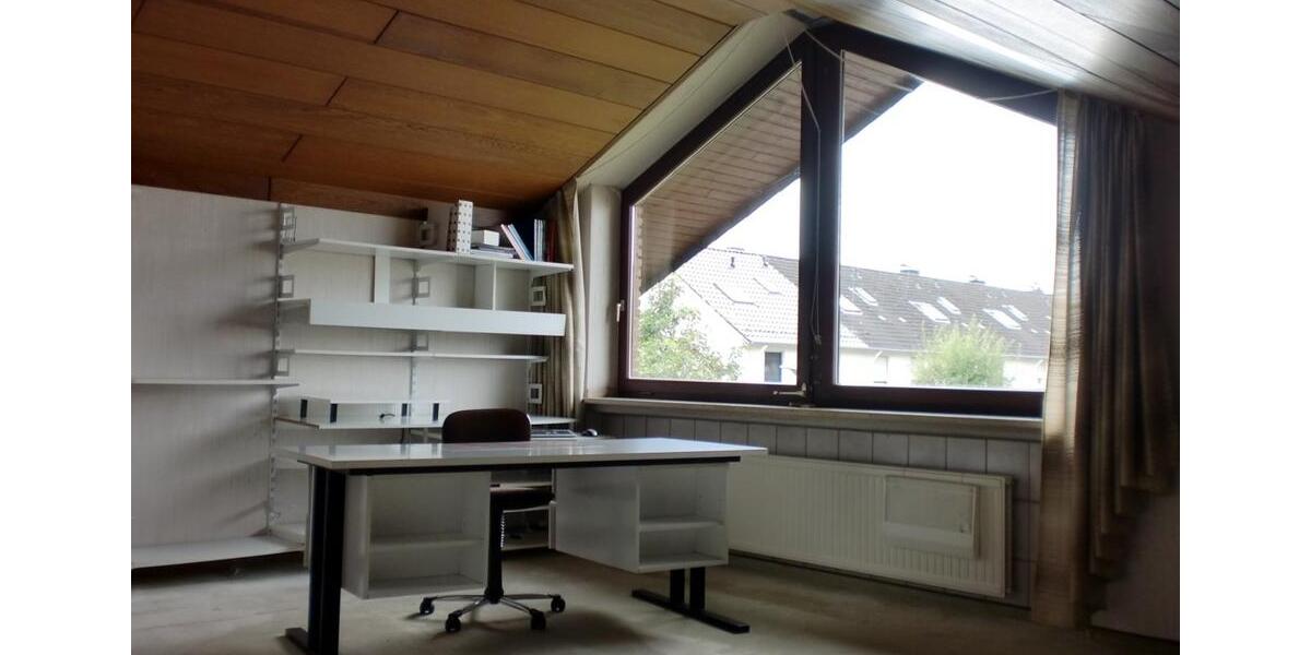 Dachgeschoßwohnung Schloß Holte-Stukenbrock Stukenbrock - 3 Zimmer, 65 m&sup2;, 590&euro; | Angebot:25394224