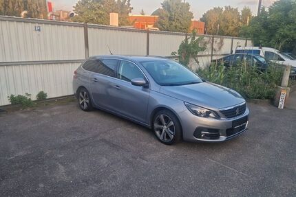 Peugeot 308 134.260 km 9.500 &euro; Hamburg 20539