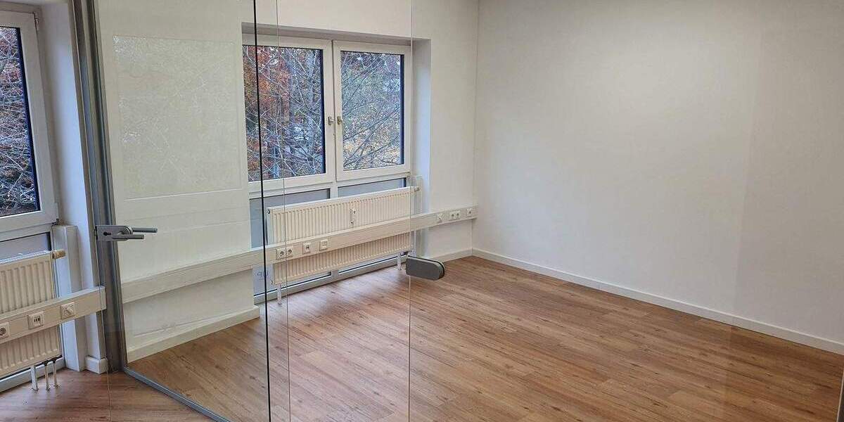 Gewerbeobjekt Waldkraiburg - 5 Zimmer, 126 m&sup2;, 995&euro; | Angebot:26616566