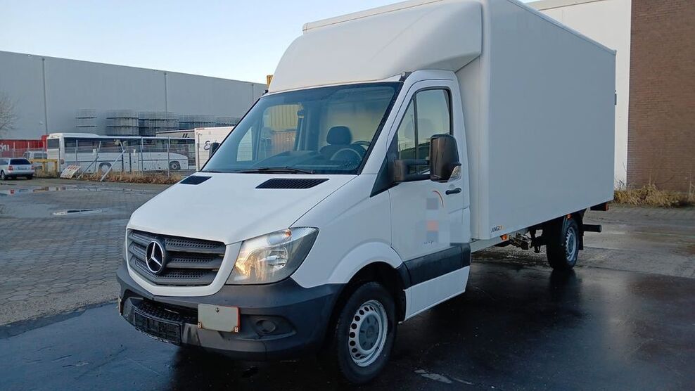 Mercedes-Benz Sprinter 305.980 km 10.990 € Hamburg 20537