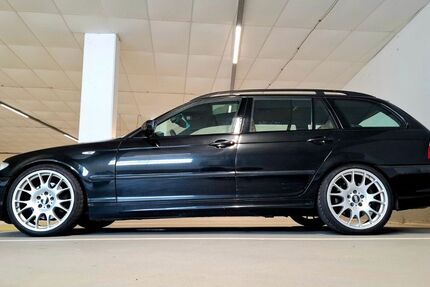 BMW 330 323.000 km 12.250 &euro; Pilsach 92367