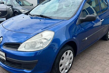 Renault Clio 211.915 km 1.999 &euro; Mühlhausen 99974