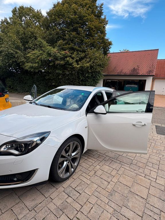 Opel Insignia 160.000 km 11.400 € Berching 92334