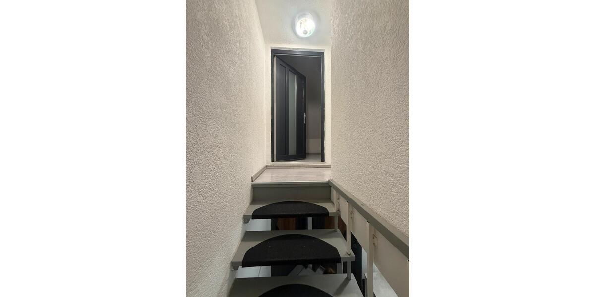 İn İchenhausen DG Wohnung 3 zimmer