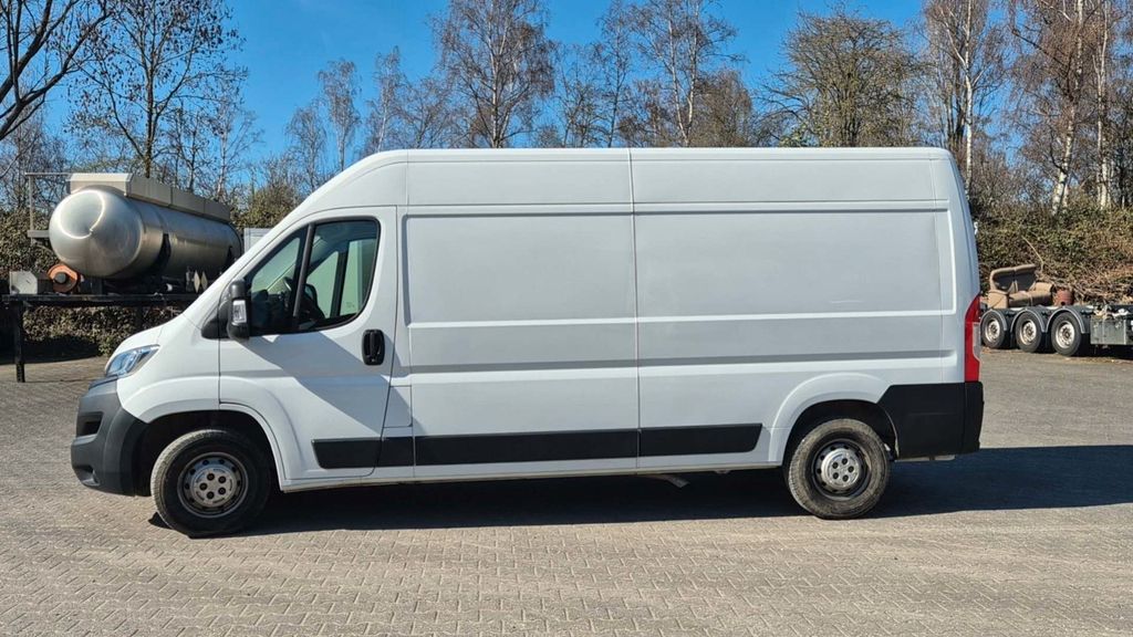 Opel Movano 40.314 km 22.800 &euro; Mönchengladbach 41239
