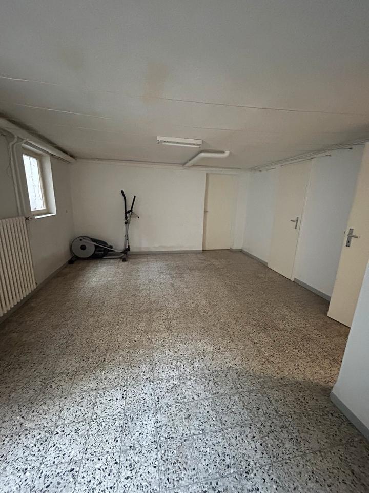 Großzügige Doppelhaushälfte mit Garten, Garage & Ausbaupotenzial