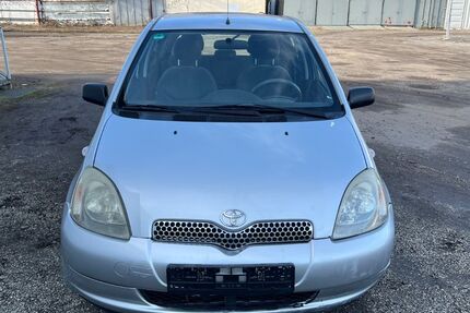Toyota Yaris 127.139 km 2.490 &euro; Hamburg 22113
