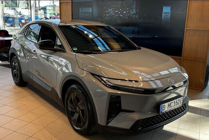 Toyota C-HR 5.750 km 45.300 &euro; Berlin 13403