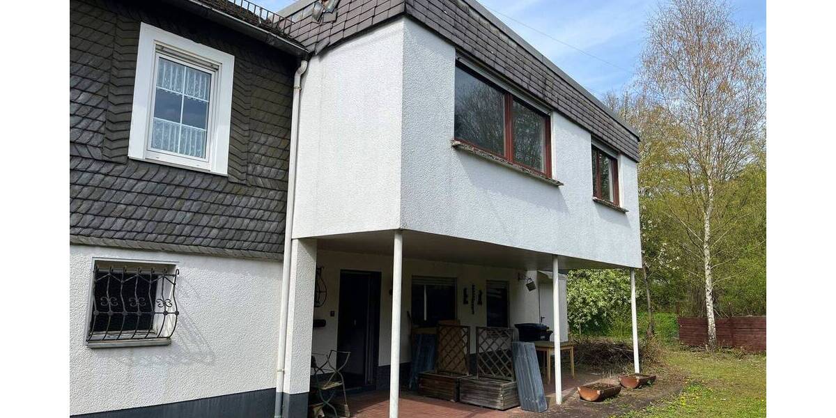 Doppelhaushälfte Siegen / Geisweid Dillnhütten - 9 Zimmer, 180 m&sup2;, 149.000&euro; | Angebot:26433550