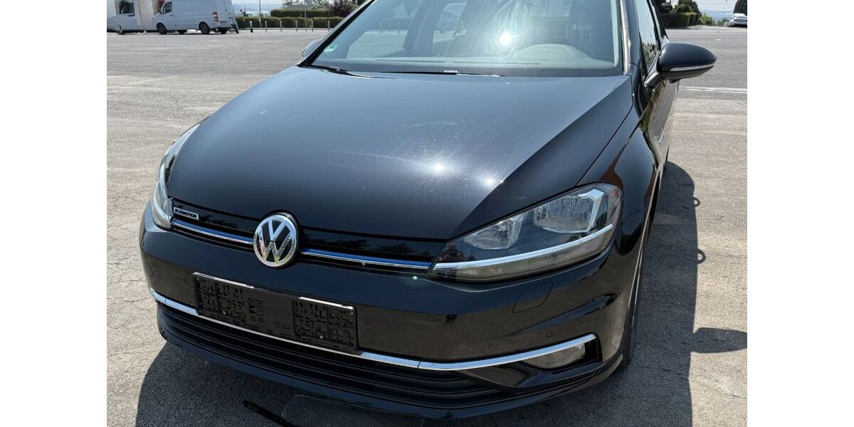 VW Golf 88.465 km 17.500 &euro; Wiesbaden 65199