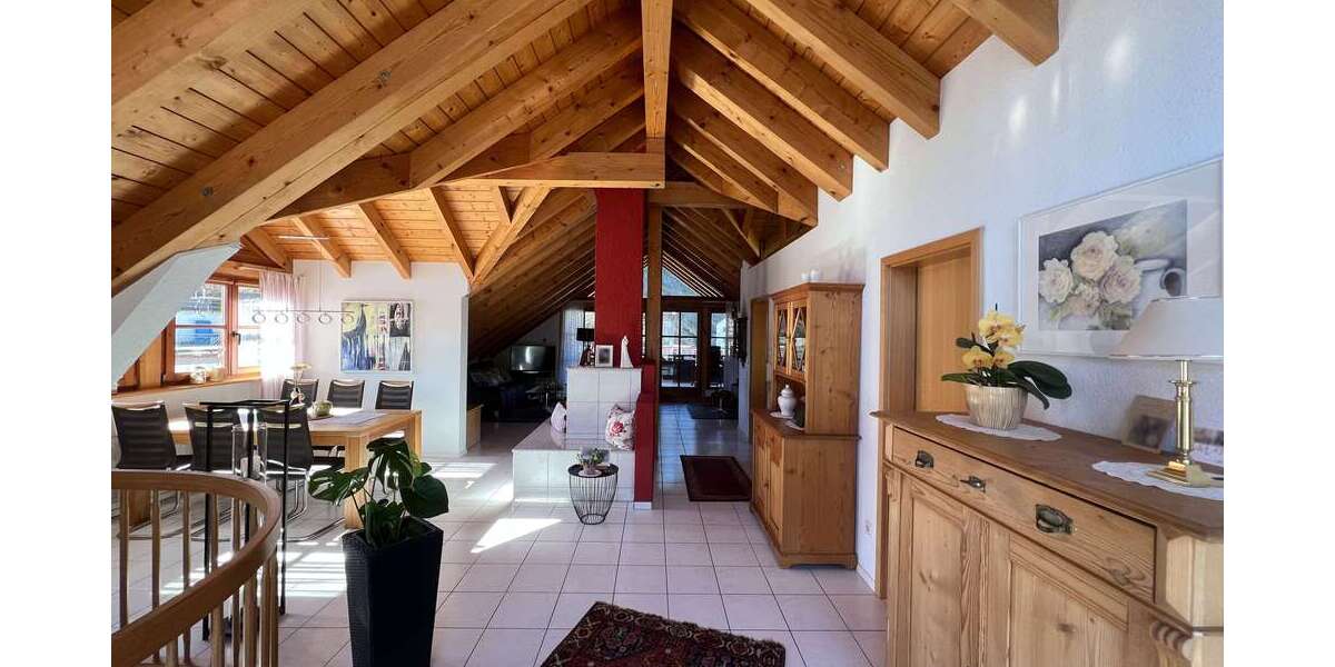 Etagenwohnung Lauterbach - 5 Zimmer, 153 m&sup2;, 1.220&euro; | Angebot:26446762