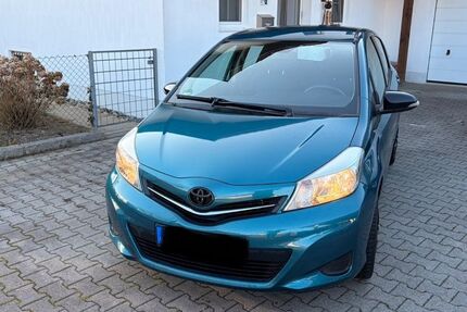 Toyota Yaris 118.000 km 6.850 &euro; München 81737