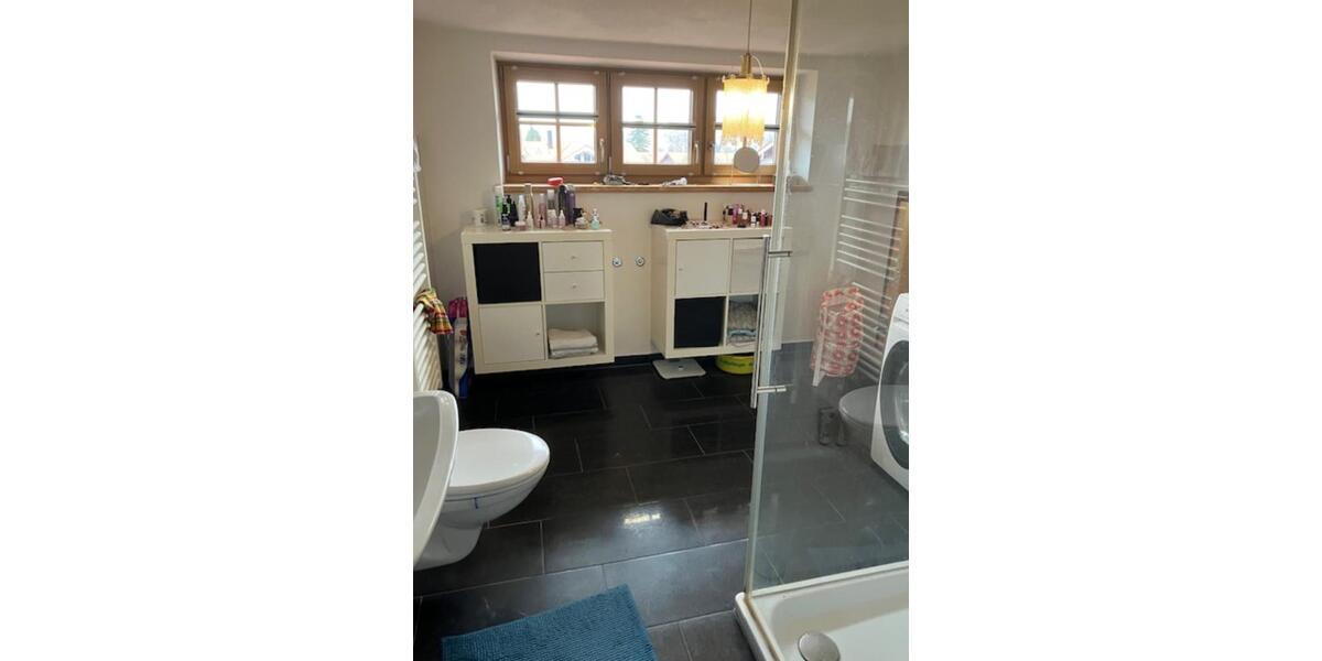 Dachgeschoßwohnung Bergen - 3 Zimmer, 73 m&sup2;, 1.100&euro; | Angebot:25281049