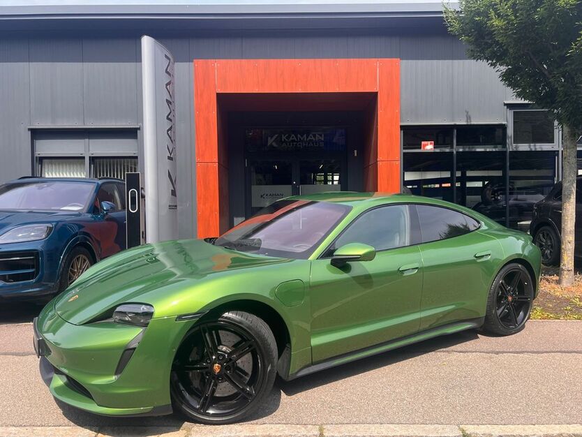 Porsche Taycan 6.200 km 84.500 € Sindelfingen 71065