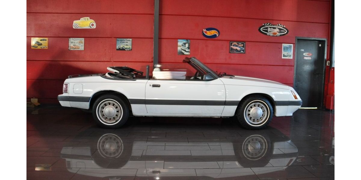 Ford Mustang 54.325 km 4.900 &euro; Giengen 89537