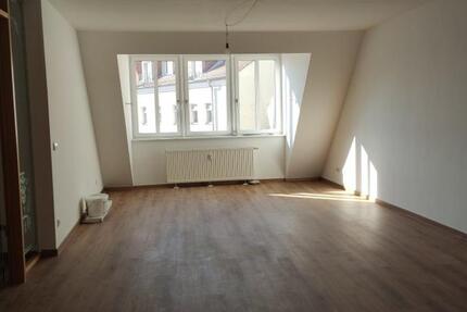 5-Zi.-Dachgeschoss-Maisonettewohnung im Herzen der Meißner Altstadt- MW040104 5 zimmer