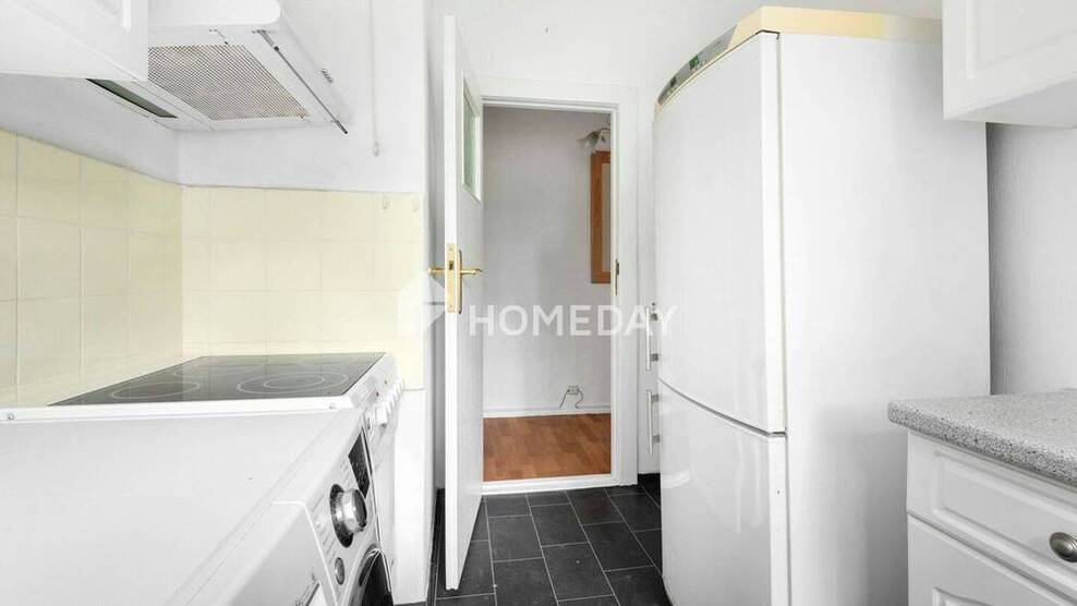 Bezugsfreie und gepflegte 3-Zimmer-Wohnung mit Loggia in ruhiger Lage
