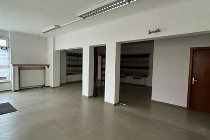 Gewerbeimmobilie, Ladenlokal, ca 85 qm erweiterbar auf 130qm zimmer