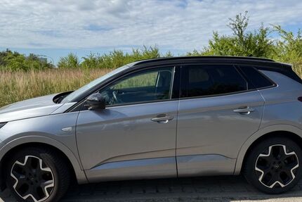 Opel Grandland (X) 40.684 km 19.000 &euro; Schönefeld 12529